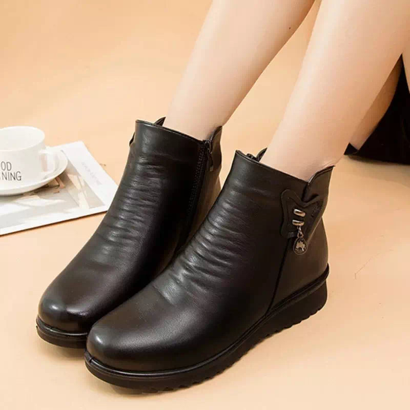 Leather ankle boots with plush interior Podoways