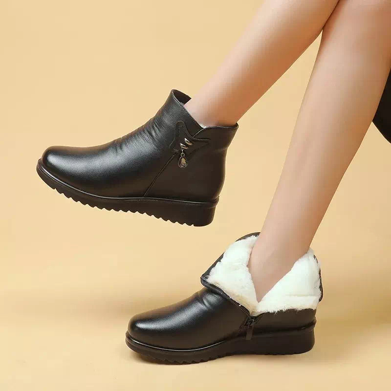 Leather ankle boots with plush interior Podoways