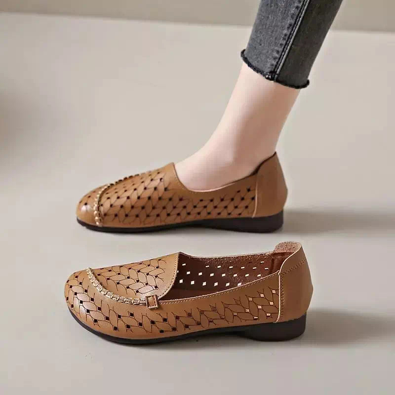 Podoways women's braided moccasin
