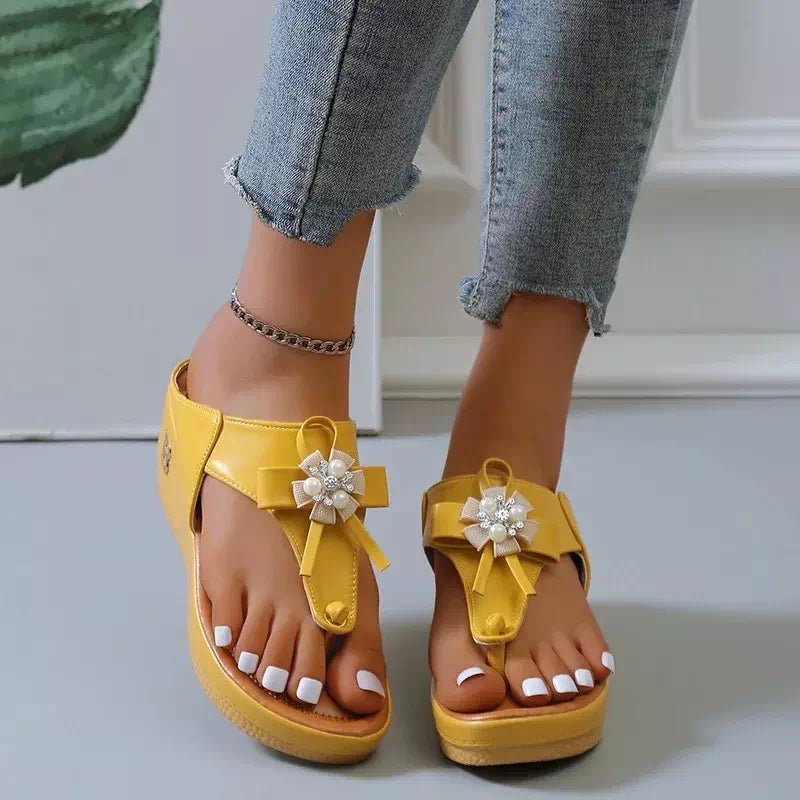 Modern and elegant women's orthopedic flip flops Podoways 36 Gold