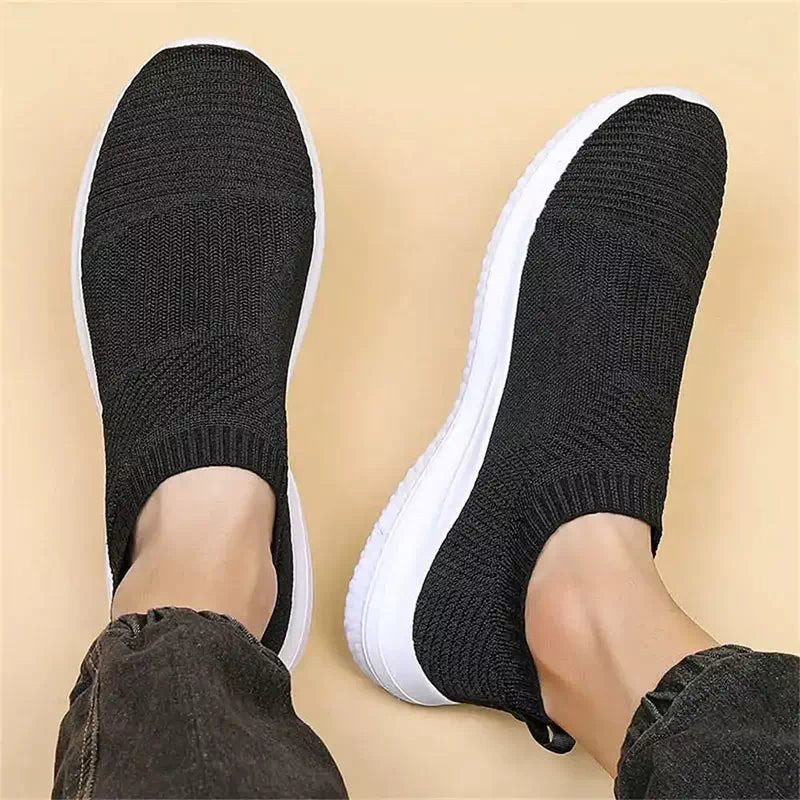 Podoways men's slip-on sneaker